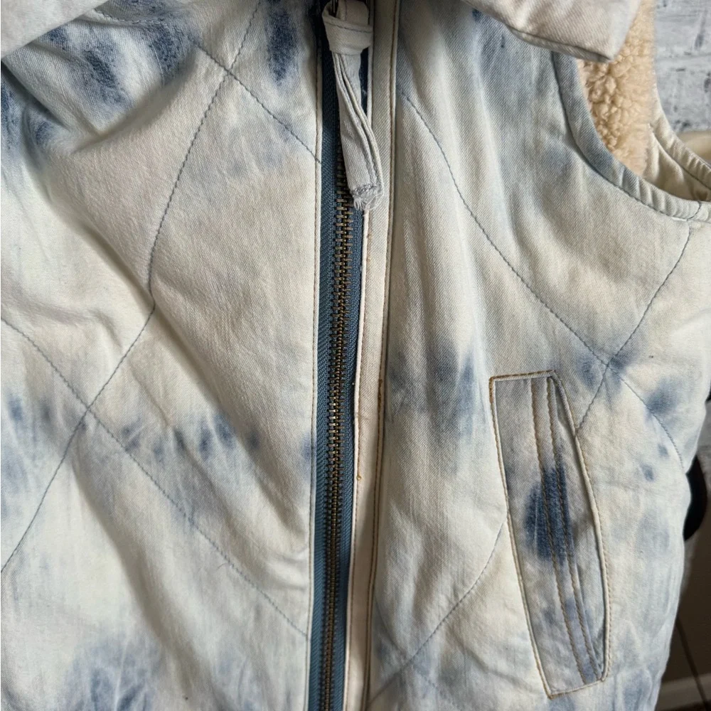 Free People Cream and Blue Sherpa Vest - Picture 3 of 8